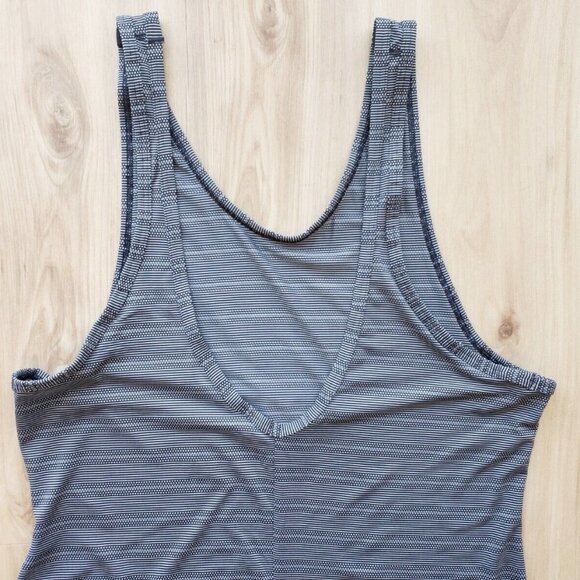 Athleta Max Out Blue Striped Tank Top Low Back Side Tie Sleeveless Tee Womens XS - Picture 7 of 12